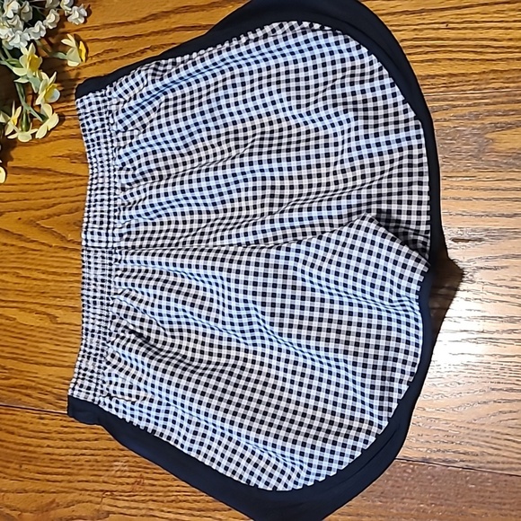 Nike Plaid Athletic Shorts - Picture 7 of 7